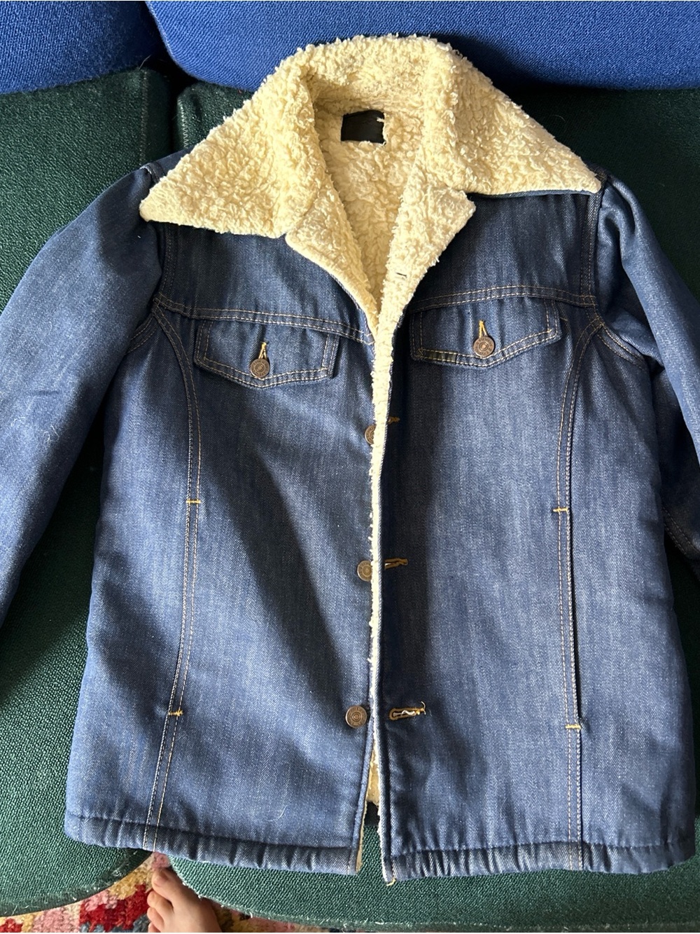 Vintage Denim Sherpa-Lined Jacket with Cream Collar
